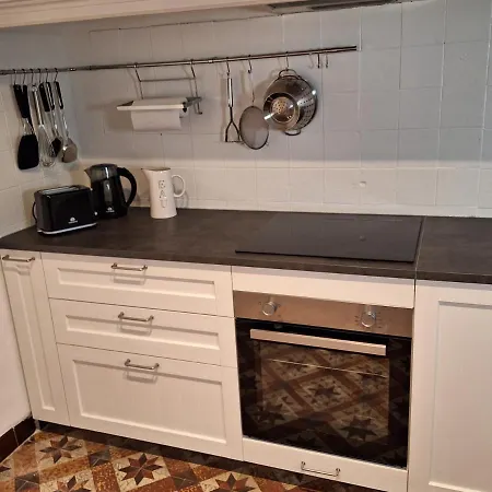 Self Contained Apartment *